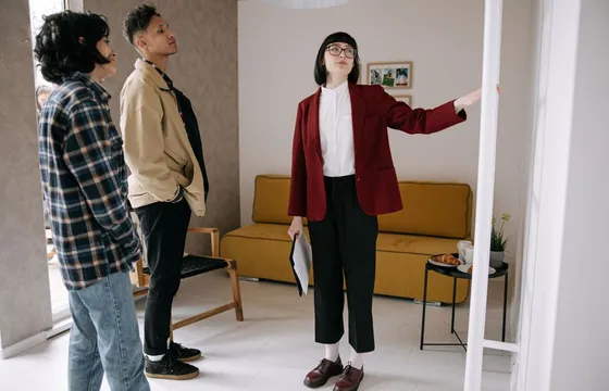 Méthode pour croiser comparables vendus et prix affichés avant de fixer son prix.